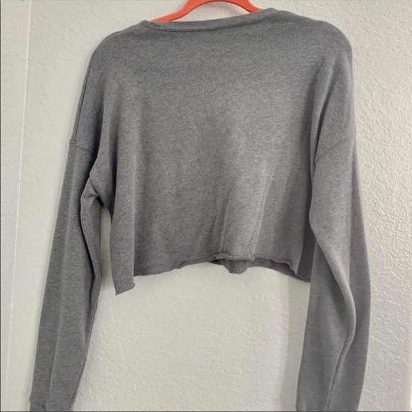 Lost in San Diego Grey cropped sweater - Picture 3 of 5